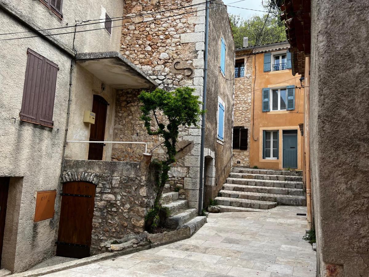 Le Vieux Chateau 艾吉纳 外观 照片
